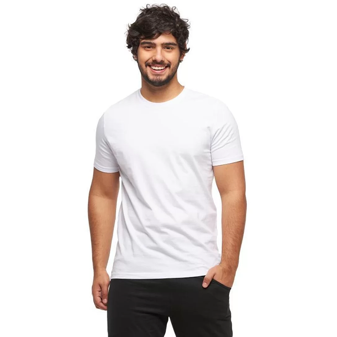 jovem com blusa branca